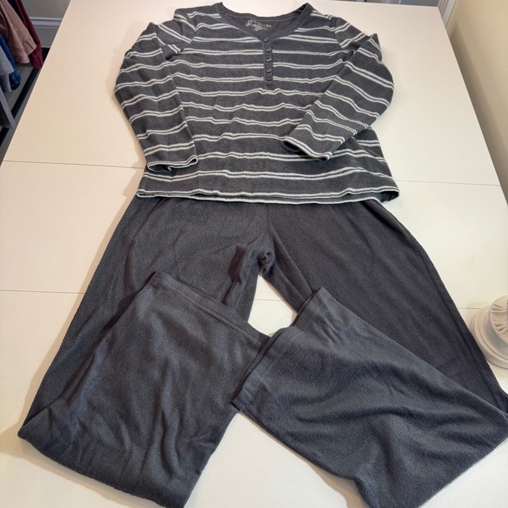 Croft & Barrow Intimates XS 2 Piece Pajama Lounge Set Gray Faux Fur